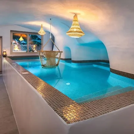Villa Mystagoge Retreat Cave With An Indoor Pool And Gym Vóthon Exterior foto