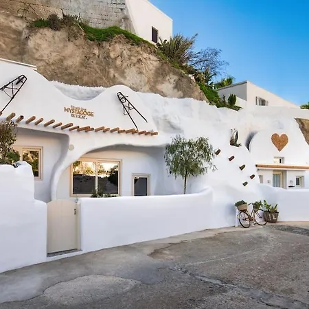 Villa Mystagoge Retreat Cave With An Indoor Pool And Gym Vóthon Exterior foto